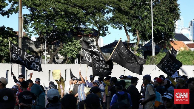 Kabid Humas Polda Metro Jaya Kombes Ade Ary Syam Indradi mengatakan belasan orang itu dipulangkan setelah rampung menjalani pemeriksaan.