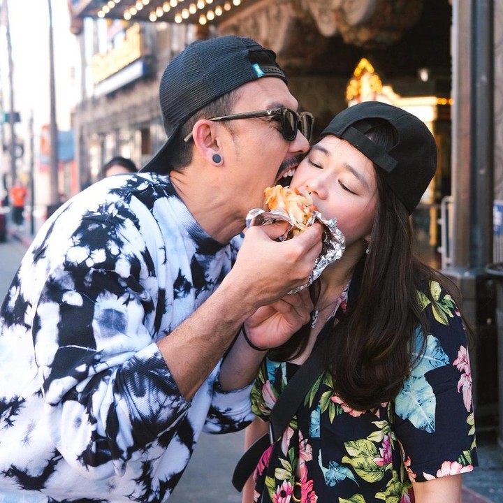 <p>Doa serta usaha Denny dan Oliv akhirnya berbuah manis. Prosedur bayi tabung yang mereka lakukan berhasil dan Oliv dinyatakan hamil, Bunda. (Foto: Instagram @oliviasumargo @sumargodenny)</p>