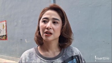Pacar Beri Uang Panai Emas 1Kg, Dewi Perssik Belum Mau Bicara soal Pernikahan