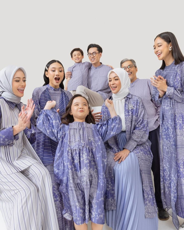 Siap Sambut Hari Raya! Ini Dia Tren Baju Lebaran 2024, "Bersinar" Dihiasi Motif Bunga Pastel - beautynesia