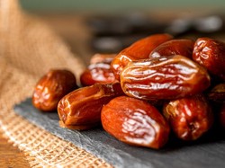 Selain Sunnah, Ini 5 Manfaat Rutin Konsumsi Kurma