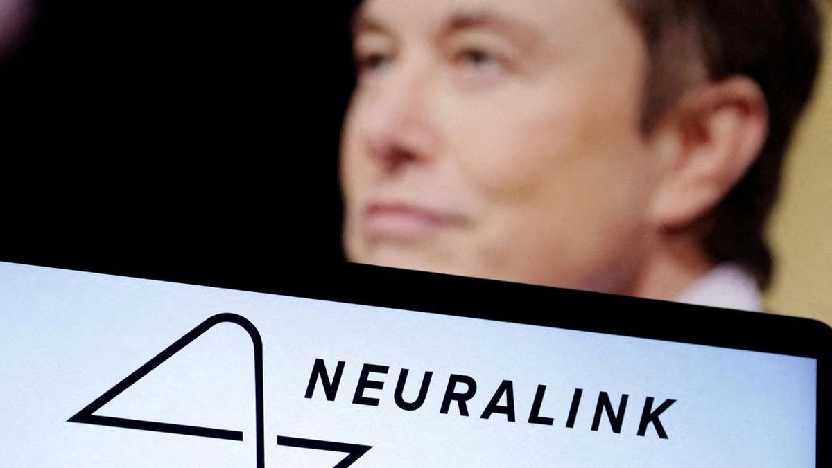 Elon Musk Bongkar Rencana Produksi Massal Chip Otak Neuralink di 2026