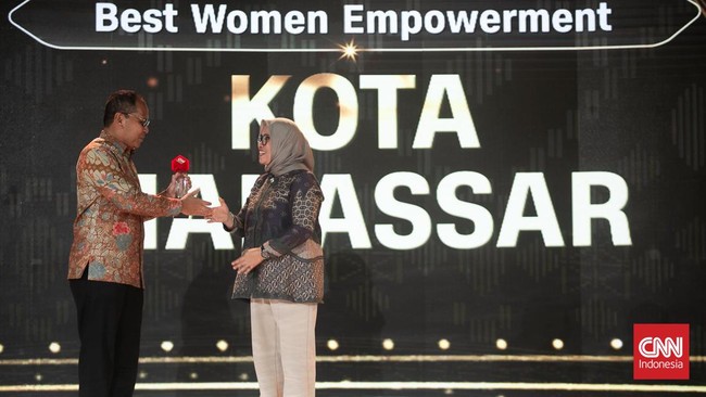 Pemkot Makassar mendapatkan beberapa penghargaan dalam CNN Indonesia Awards, dengan salah satunya adalah Best Woman Empowerment.