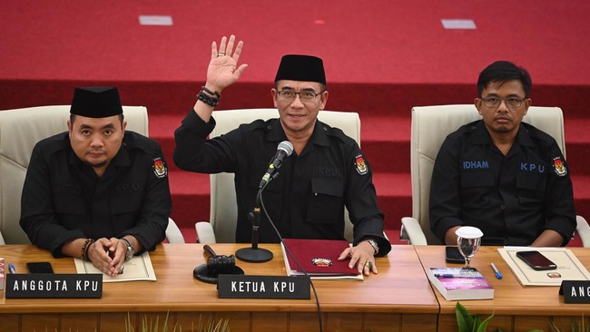 Ada satu provinsi dan enam kabupaten/kota di Indonesia yang tak melaksanakan pilkada serentak 2024 karena telah diatur tersendiri dalam undang-undang.