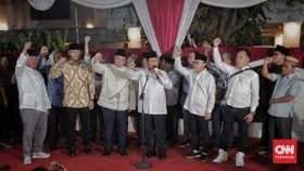 FOTO: Pekik Takbir Bergema Usai Prabowo Gibran Menang Pilpres 2024