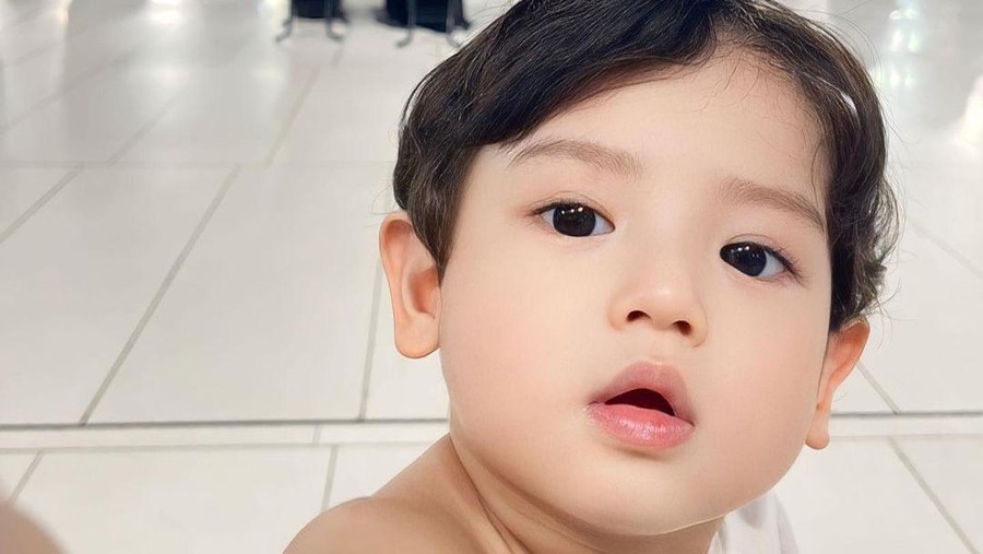 Potret Jourell Putra Cut Meyriska Potret Jourell Putra Cut Meyriska