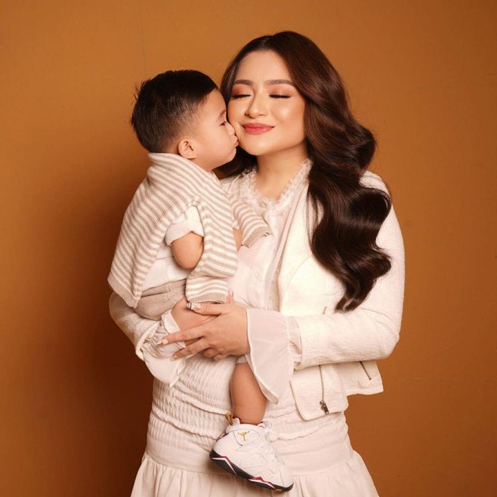 <p>"Nahhhh ikut senang juga aku. Sehat-sehat kalian," kata seorang netizen dengan emotikon hati. "<em>MasyaAllah</em> bahagia lihatnya," ujar netizen lainnya. (Foto: Instagram: @nathalieholscher)</p>