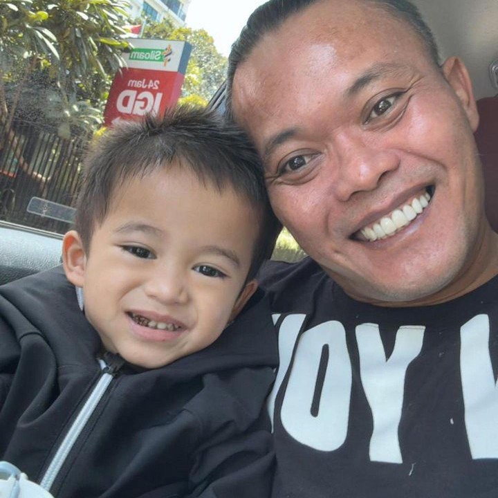 <p>Belum lama ini, Nathalie mengunggah momen kala Adzam bertemu dengan sang Ayah. Nathalie pun mengungkap rasa bahagianya. (Foto: Instagram: @nathalieholscher)</p>