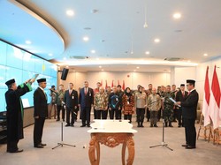 Amran Lantik Jenderal Polisi Jadi Irjen Kementan