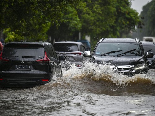 Banjir Rendam 28 RT di Jakarta, Jalan Raya Bogor Kembali Terbuka