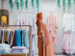 Tersage-sage Udah Nggak Zaman, Ini 5 Tren Warna Baju Lebaran di 2024