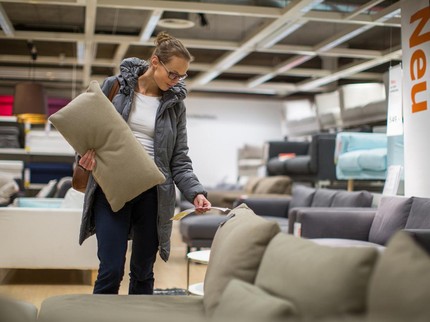 Sambut Lebaran, Sofabed Minimalis Cuma Rp1 Jutaan di Transmart Full Day Sale