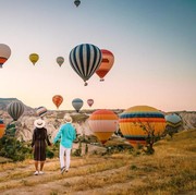 4 Alasan Kenapa Banyak Orang Suka Pergi Liburan ke Tempat yang Sama, Termasuk Kamu Nih?