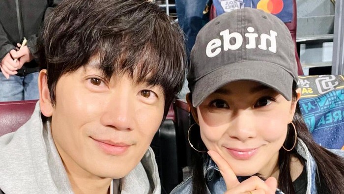 Pasangan 'Adem Ayem', Kencan Lee Bo Young dan Ji Sung Saat Nonton Baseball Berhasil Curi Perhatian