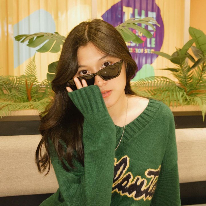 <p>Selain Instagram, Nasha sering membagikan aktivitasnya di TikTok. Remaja 15 tahun ini juga sering mem-posting video selfie dan beberapa videp konten bersama teman-temannya. (Foto: Instagram/@nasha.anayaa)</p>