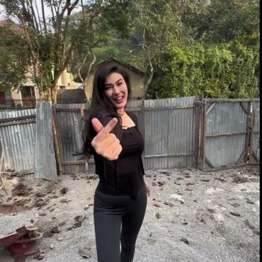 7 Potret Rumah Mewah Peninggalan Stevie Agnecya yang Belum Sempat Ditempati