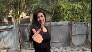 img-title 7 Potret Rumah Mewah Peninggalan Stevie Agnecya yang Belum Sempat Ditempati