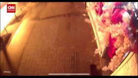 VIDEO: CCTV Rekam Detik-detik Rudal Rusia Hantam Kyiv