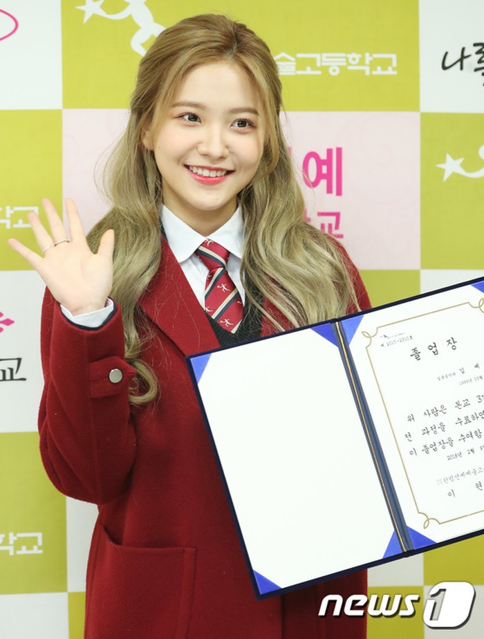 Yeri, maknae dari Red Velvet, juga menyelesaikan studi sekolah menengahnya di Hanlim Arts School dan lulus pada Februari 2018./ Foto: News1