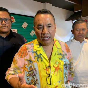 Perbandingan Tarif Hotman Paris dan Razman Nasution Jadi Pengacara