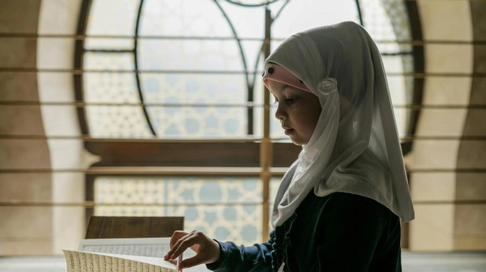 Inilah Sederet Keutamaan Membaca Al-Quran di Malam Nuzulul Qur'an