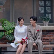 Tampil Serasi, Intip Potret Prewedding Park Shin Hye dan Park Hyung Sik di Drama 'Doctor Slump'
