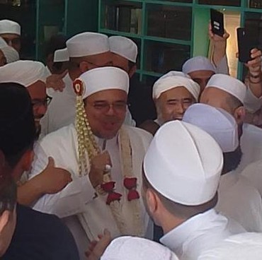 Terpopuler: Deretan Foto Pernikahan Vs Sosok Perempuan Cerdas Istri Habieb Rizieq