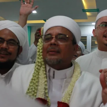 Mengenal 2 Istri Habib Rizieq Shihab