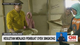 VIDEO: Keuletan Menjadi Pembuat Oyek Singkong