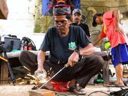 Belajar Filosofi Hidup ala Matrojih, Empu Golok Betawi