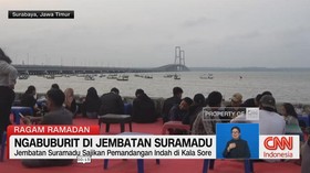 VIDEO: Menunggu Waktu Berbuka di Pinggir Jembatan Suramadu