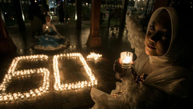 FOTO: Gelap Gulita Indonesia Peringati Earth Hour