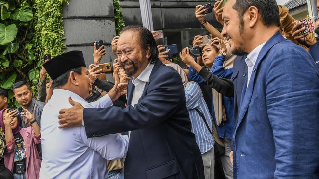 Prioritas NasDem saat ini adalah menunggu keputusan Mahkamah Konstitusi (MK) terkait perselisihan hasil pemilihan umum (PHPU).