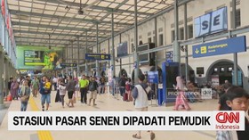 VIDEO: Stasiun Pasar Senen Dipadati Pemudik