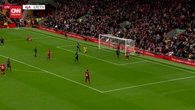 VIDEO: Torres Cetak Gol, Bantu Liverpool Legends Menang 4-2