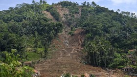 4 Warga Sulsel Tertimbun Longsor, 1 Tewas