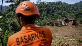 FOTO: Longsor dan Banjir Bandang Hantam Cipongkor Bandung Barat