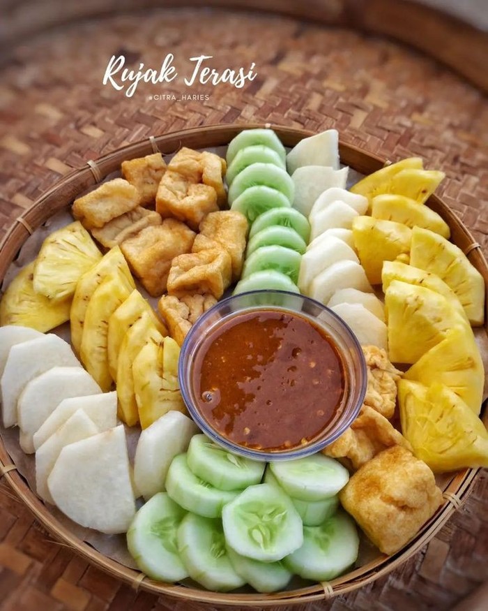 5 Jenis Rujak yang Ada di Indonesia Ini Wajib Kamu Coba!