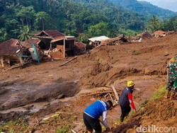 Longsor dan Banjir Bandang di KBB: 25 Rumah Rusak-225 Warga Mengungsi