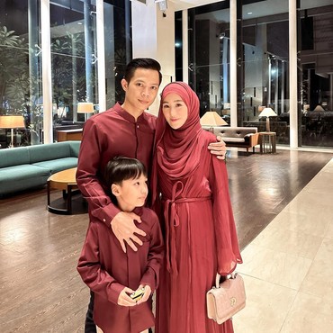 Anak Larissa Chou Ditemani Ayah Sambung Saat Kelulusan TK, Alvin Faiz Diminta Tak Iri