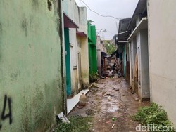 Tanggul Kali Pesanggrahan Jebol, Perumahan di Sawangan Sempat Banjir 1,2 M