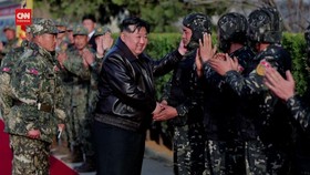 VIDEO: Inspeksi Dadakan Kim Jong Un Cek Tank Siap Tempur Korut
