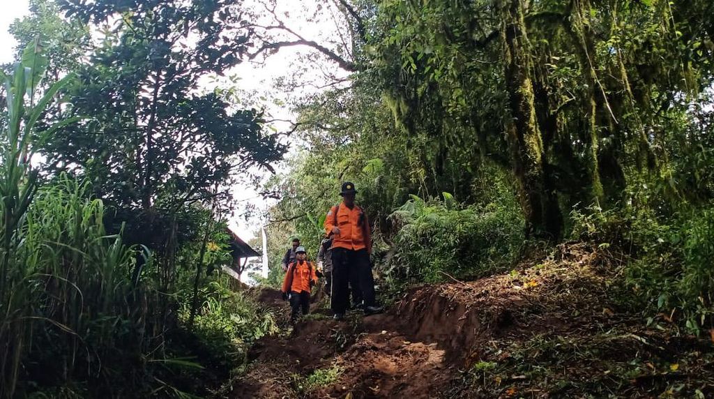 Mendaki Saat Lebaran, Dua Remaja Hilang di Gunung Galang Sulteng