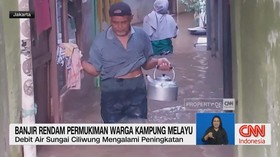 VIDEO: Banjir Rendam Permukiman Warga Kampung Melayu