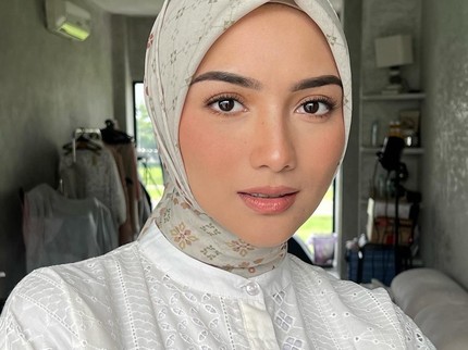 5 Potret Ide Makeup untuk Lebaran ala Bunda Artis, Citra Kirana hingga Inara Rusli