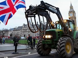 Dunia Hari Ini: Petani Inggris Berdemo dengan Konvoi Traktor ke Pusat London