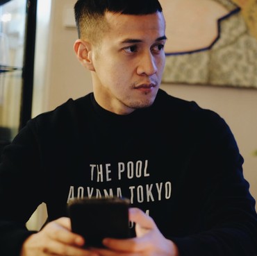 Herjunot Ali Cuek Diberi Jimat Saat Nge-DJ, Ada Hubungannya dengan Mistis?