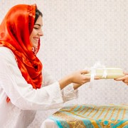 Selain Uang, Ini 5 Ide THR Lebaran Unik Buat Dikasih ke Saudara