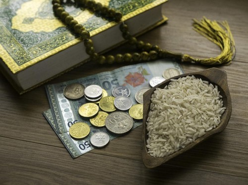 Apakah Zakat Fitrah Wajib? Ini Hukum, Syarat, dan Waktu Pembayarannya