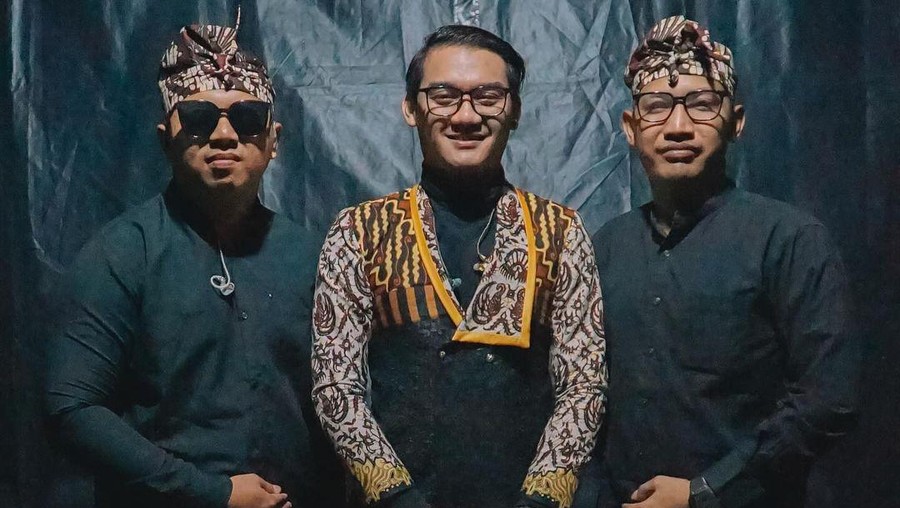 Lirik Lagu Kleru - GildCoustic Lirik Lagu Kleru - GildCoustic